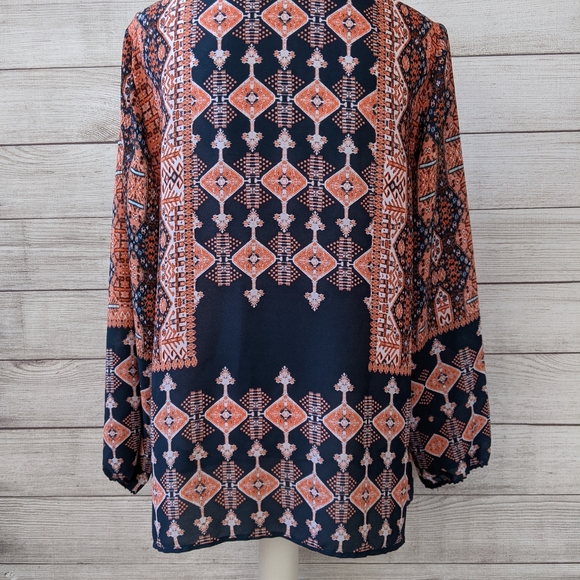 Violet+Claire Top, size large, Blue and orange - Picture 4 of 13